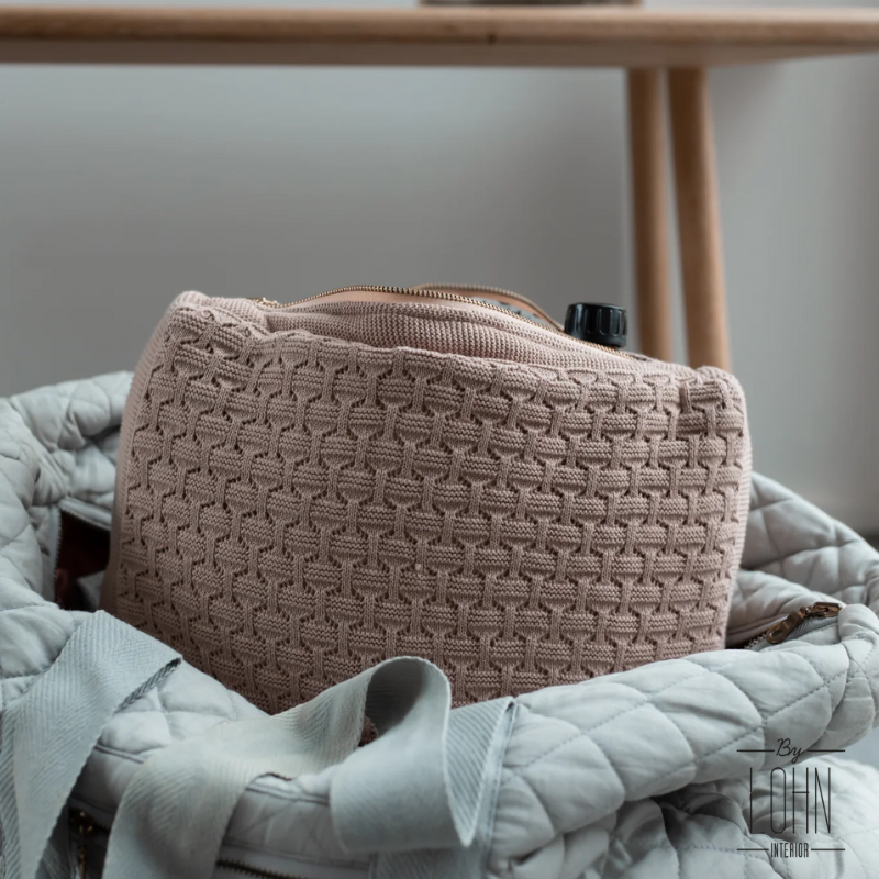 Strikket Toilettaske - Valgfri farve W Iron (4032)