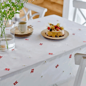 Södahl Broderet Juledug 140 x 220 cm